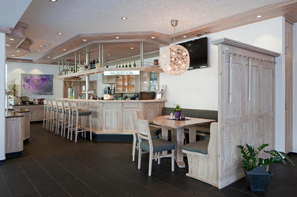 Hotel Till-Moyland Garni Екстер'єр фото